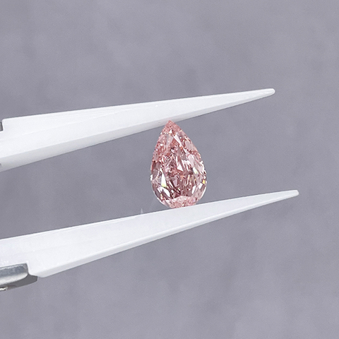 قطع الكمثرى الوردي الزاهي VVS Lab Grown Diamond مع IGI